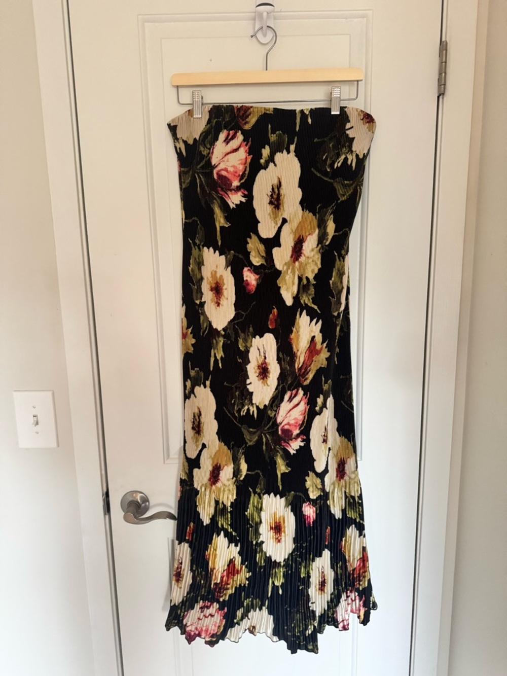 Abercrombie & Fitch Black Floral Pleated Strapless Midi Dress Wedding Guest Larg